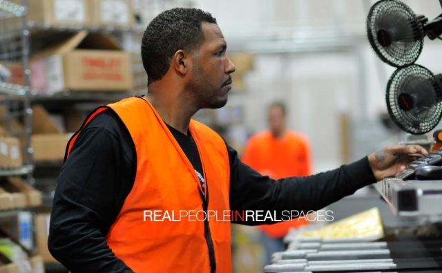 shipping dept. worker 1024x632