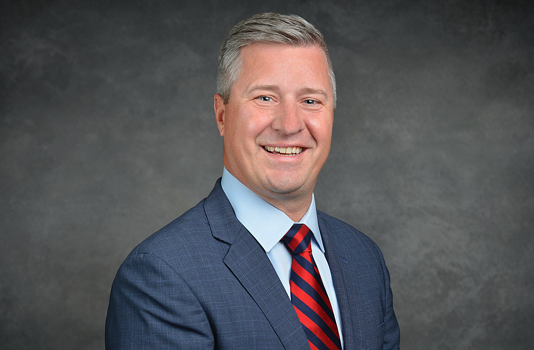 eric 2 Phoenix corporate headshot by Art Dickinson